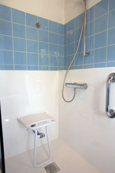 Cost of Elderly Shower Installation in Blue Springs